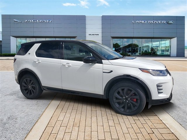 Certified 2024 Land Rover Discovery Sport Dynamic SE image 3
