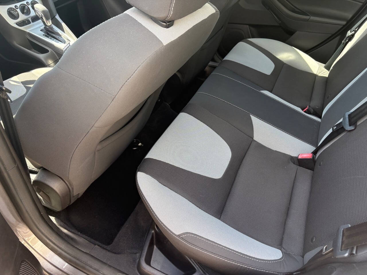 Used 2014 Ford Focus SE w/ SE Sport Package FWD image 13