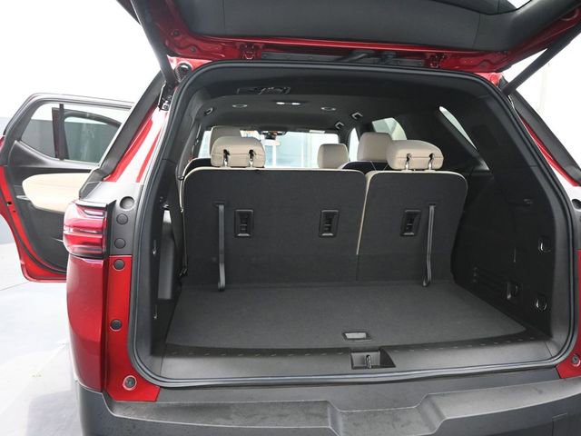 Used 2023 Chevrolet Traverse LT image 8