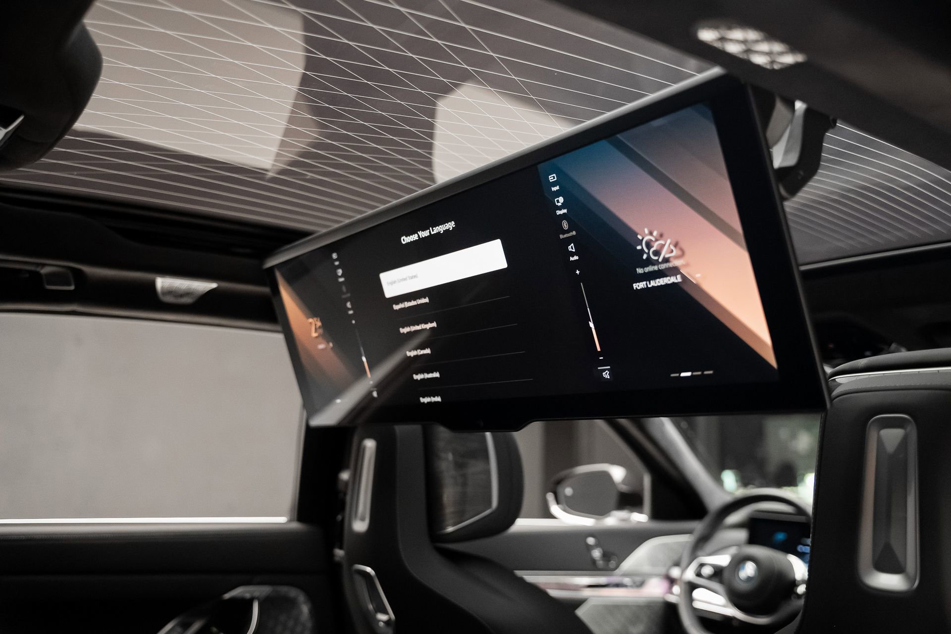 Used 2024 BMW i7 xDrive60 w/ Executive Package image 3