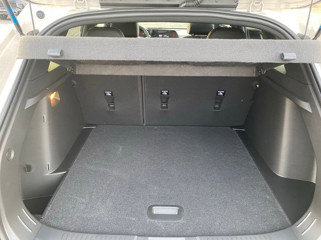 New 2026 Chevrolet Trax RS w/ Sunroof Package image 29