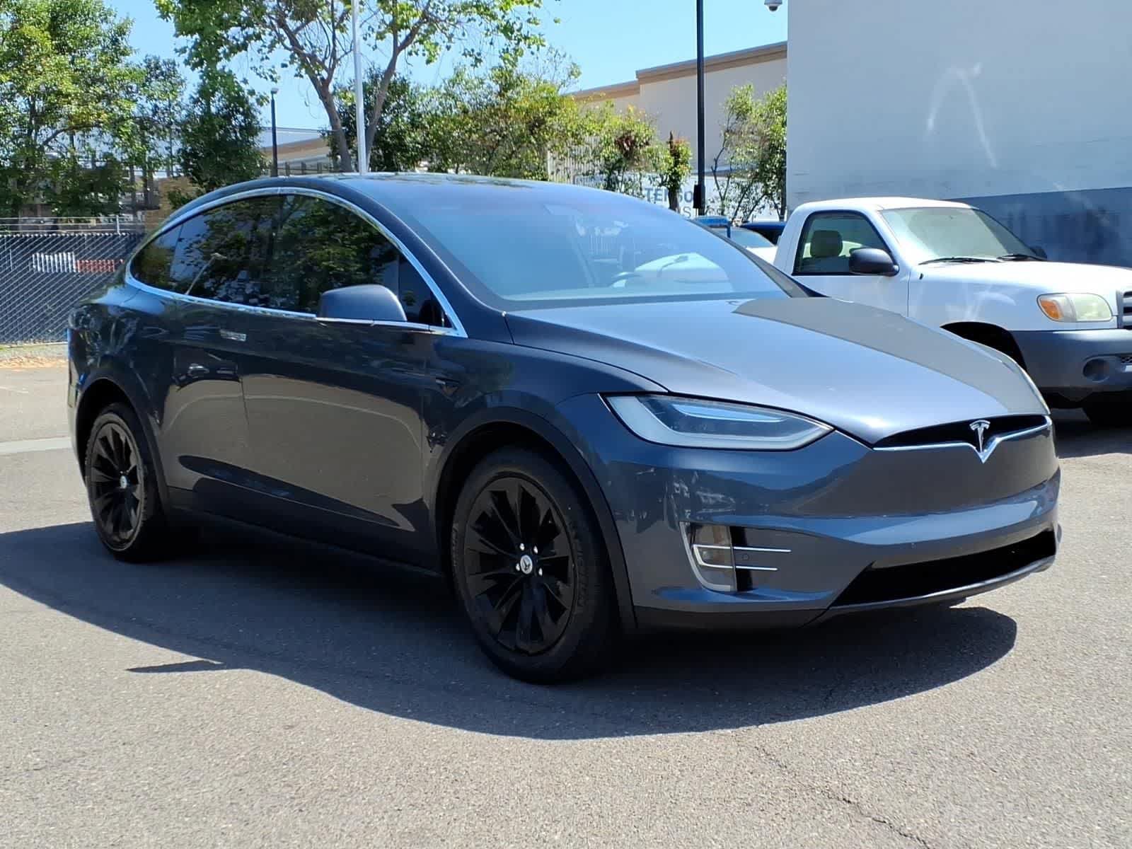Used 2017 Tesla Model X 75D AWD/4WD video 3