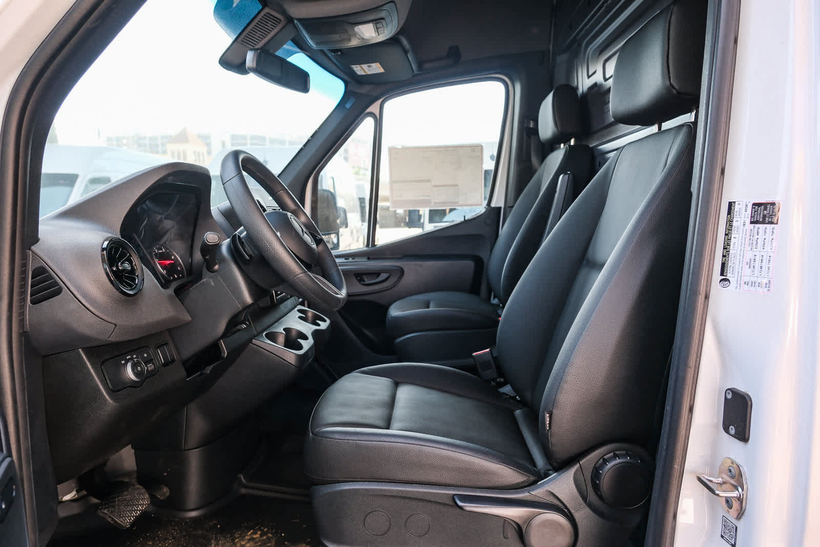 New 2025 Mercedes-Benz Sprinter 2500 image 22