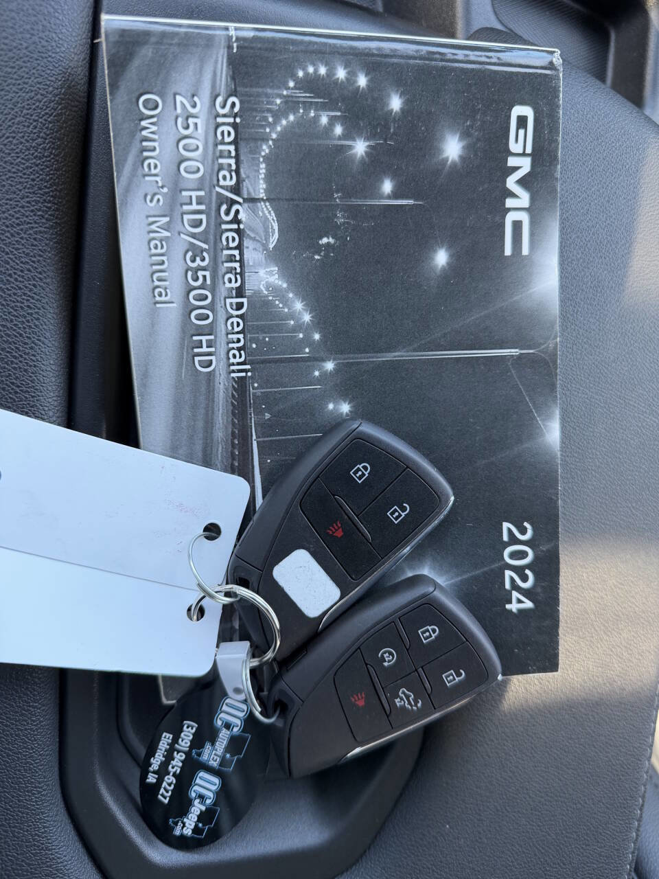 Used 2024 GMC Sierra 3500 Pro w/ Convenience Package image 30