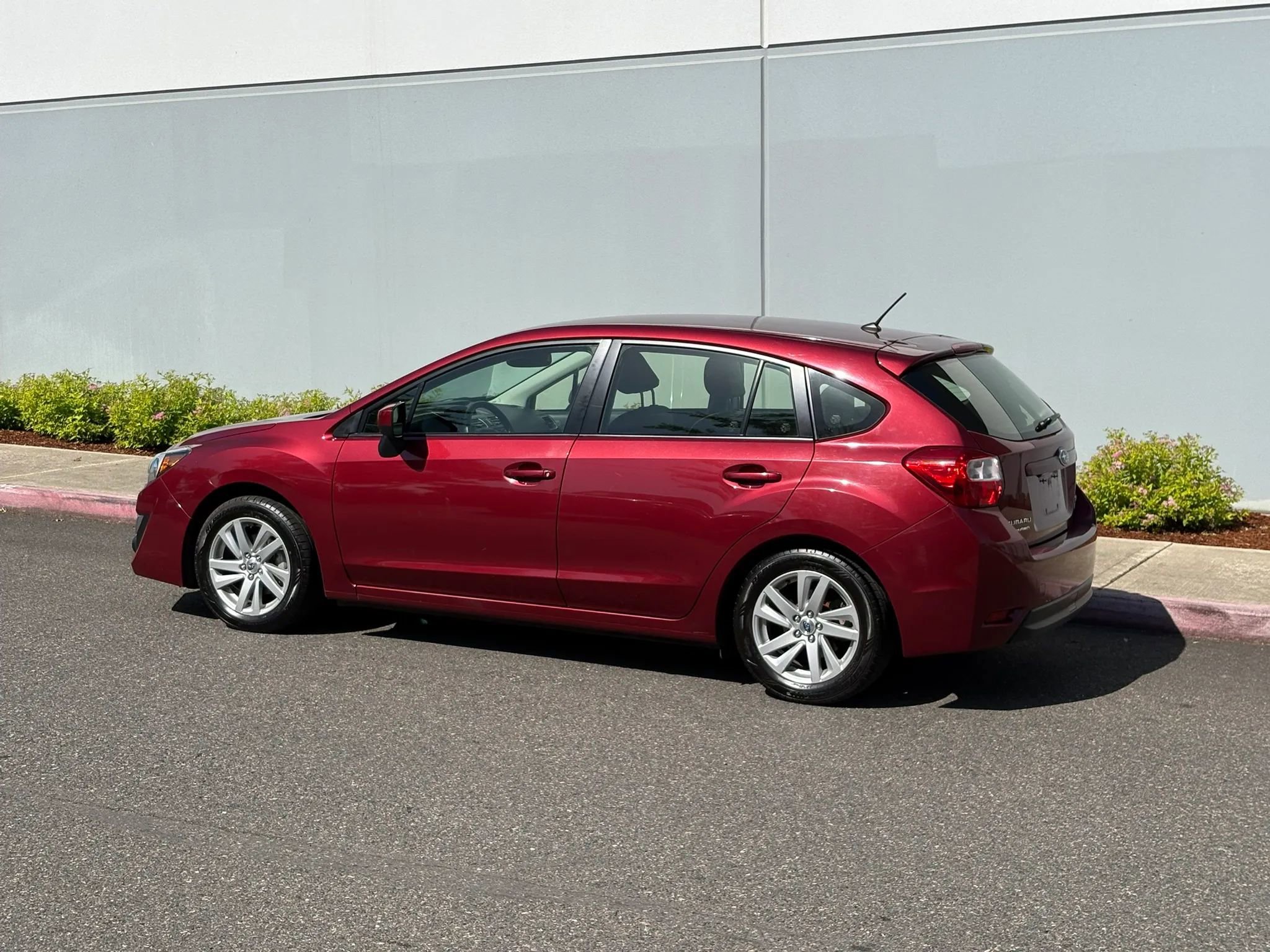 Used 2015 Subaru Impreza 2.0i Premium w/ Popular Package #1 AWD/4WD image 4