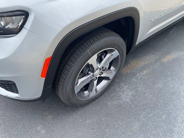 New 2025 Jeep Grand Cherokee L Limited image 4
