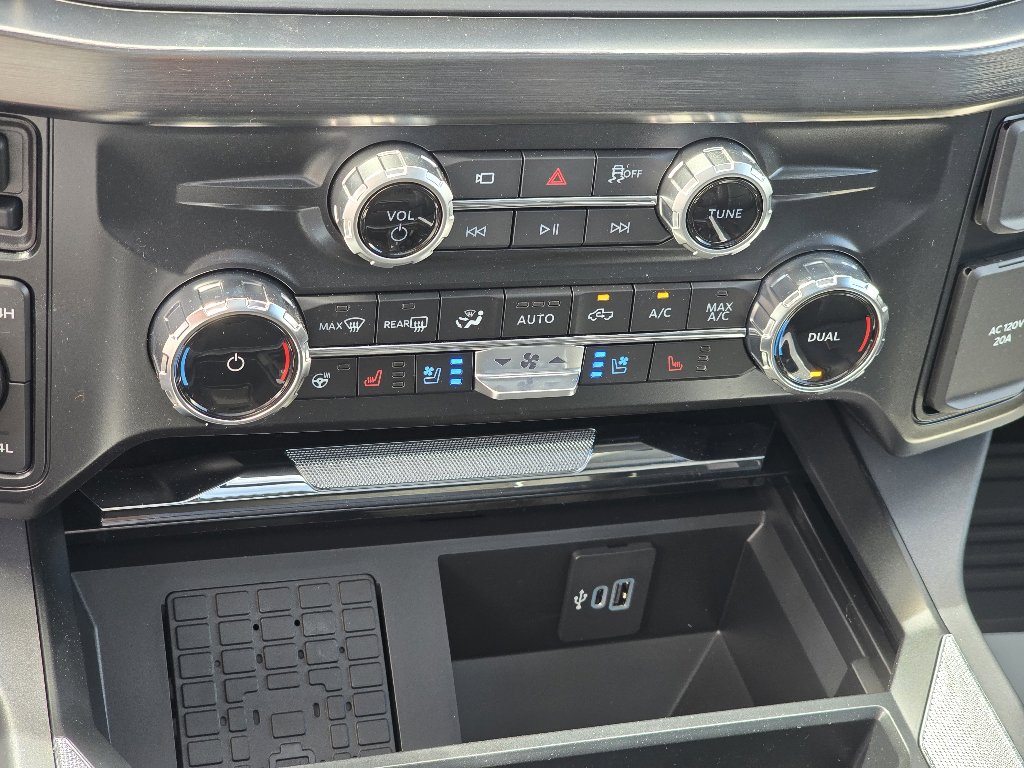 New 2025 Ford F250 Lariat w/ Lariat Ultimate Package image 16
