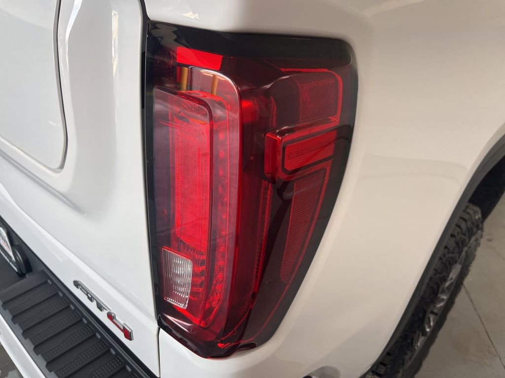 Used 2025 GMC Sierra 1500 AT4 image 48