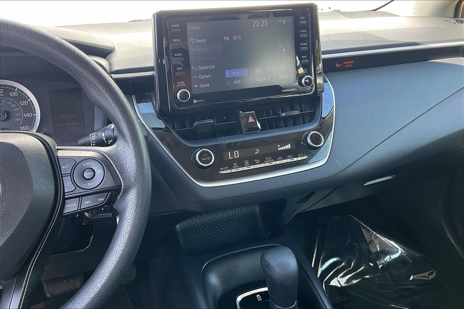 Used 2022 Toyota Corolla LE FWD image 7
