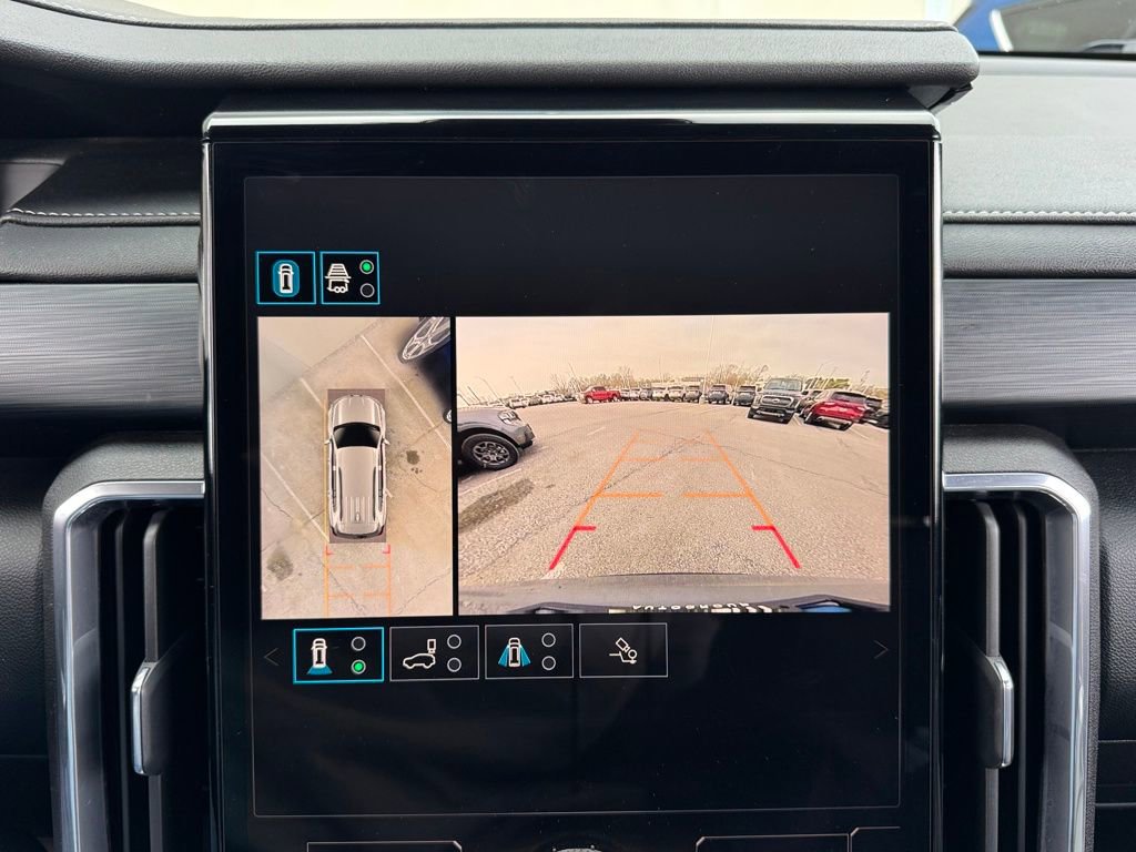 Used 2024 GMC Acadia Elevation image 24