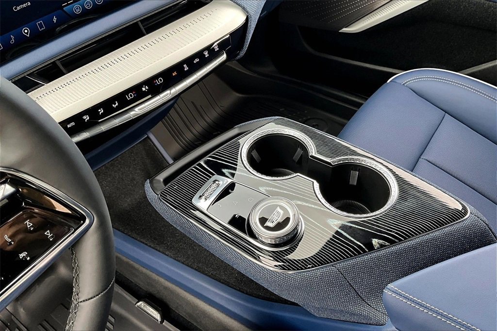 New 2026 Cadillac Optiq Sport 2 image 8