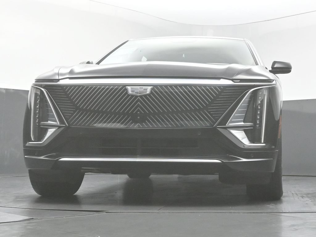 Used 2024 Cadillac Lyriq Tech w/ Driver Assist Package AWD/4WD image 41