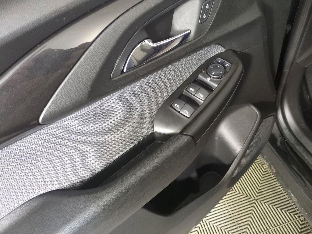 Used 2021 Chevrolet TrailBlazer LT w/ Convenience Package image 14