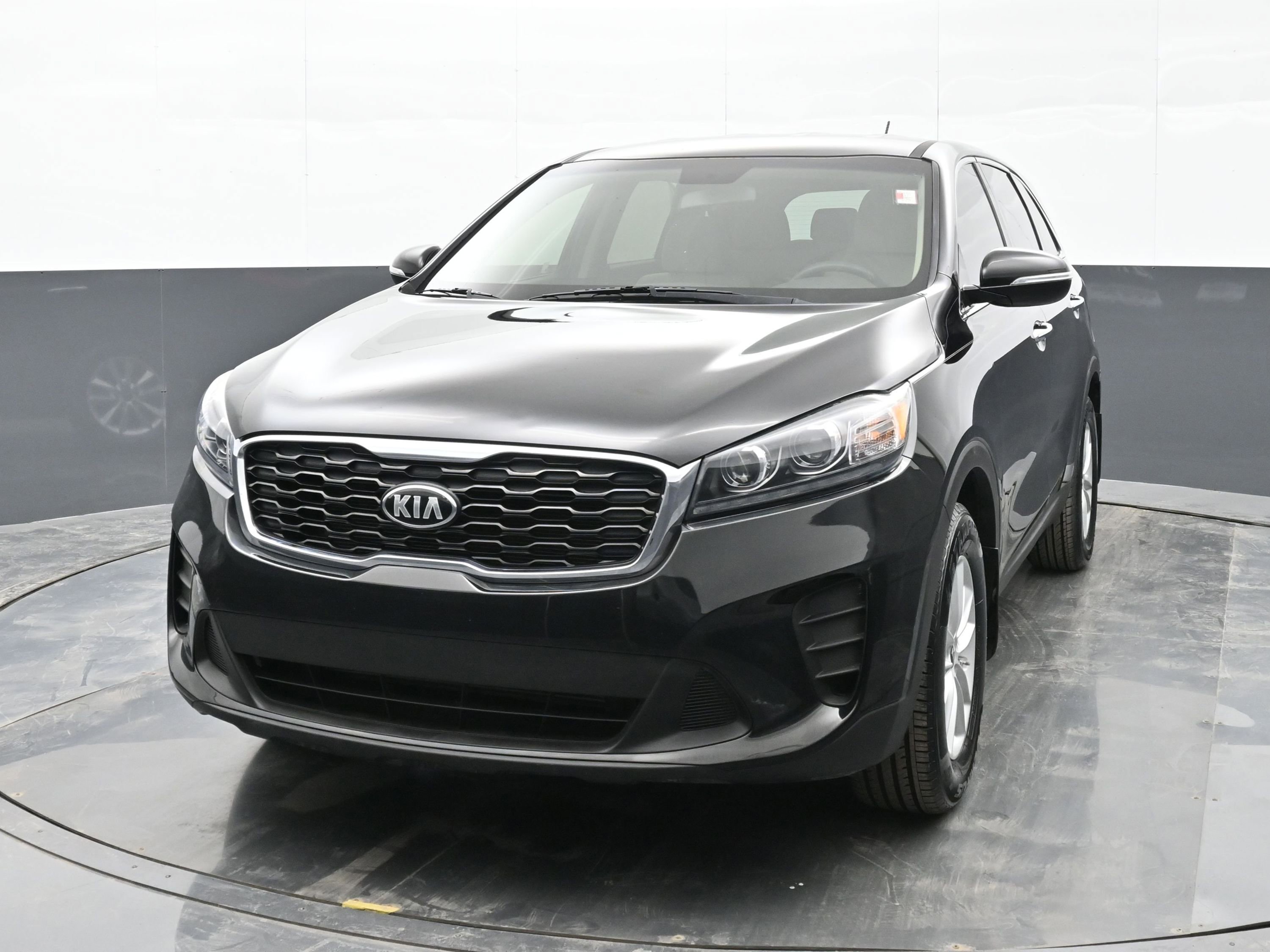 Used 2020 Kia Sorento LX image 4