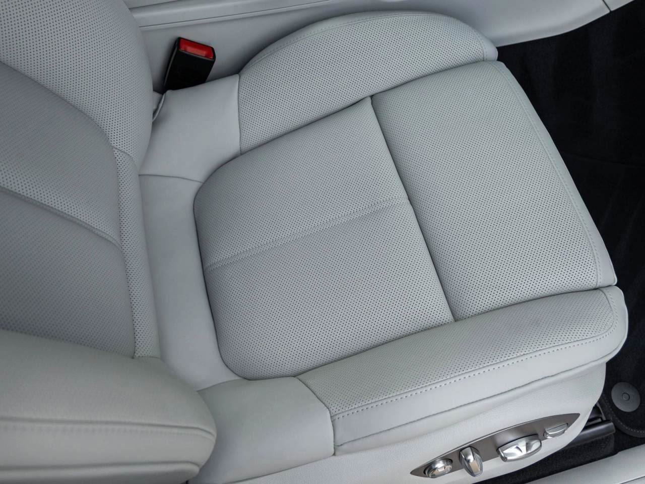 New 2026 Porsche Macan S image 93