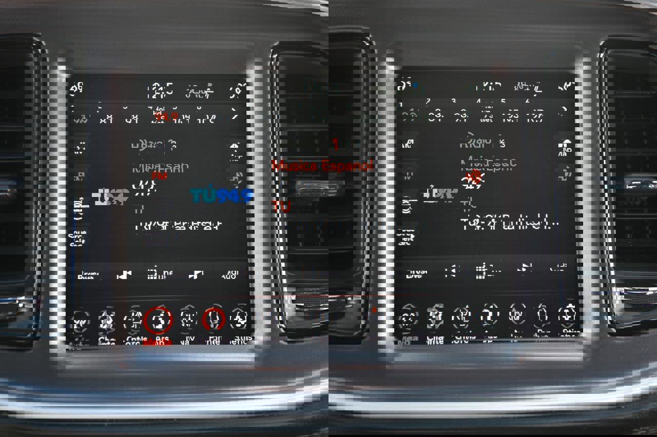 Used 2021 Dodge Challenger GT w/ Plus Package image 23