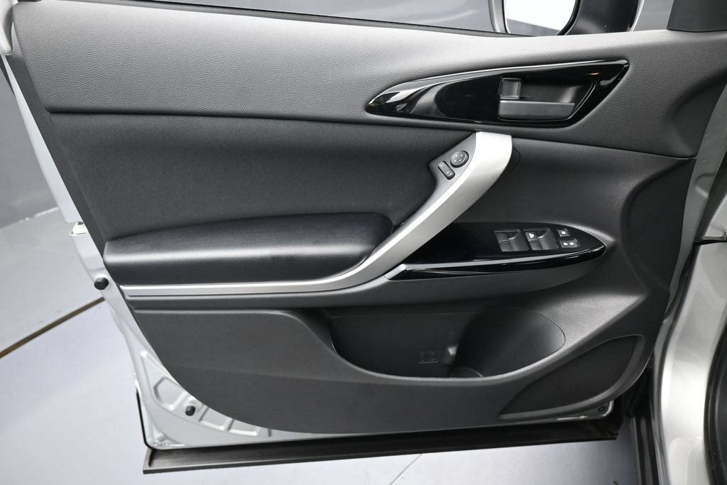 New 2026 Mitsubishi Eclipse Cross LE AWD/4WD image 12