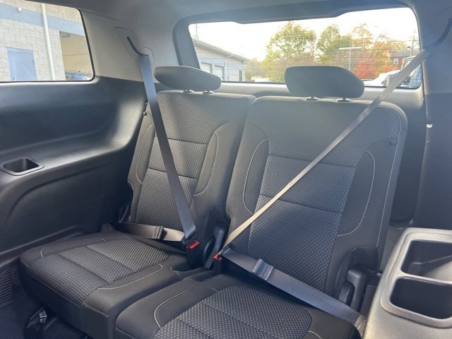 Used 2023 GMC Acadia SLE w/ Driver Convenience Package image 22