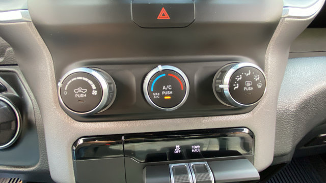 Used 2022 RAM 1500 Big Horn AWD/4WD image 26
