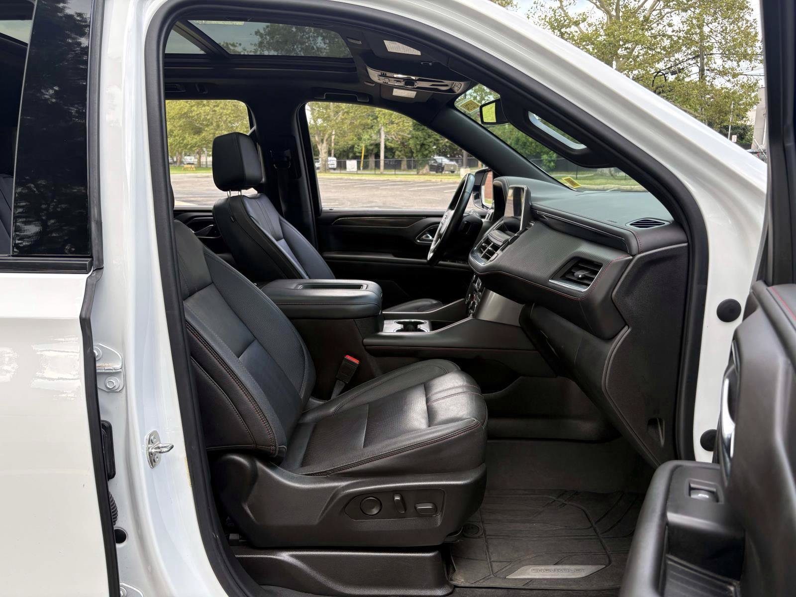 Used 2023 Chevrolet Tahoe RST AWD/4WD image 24