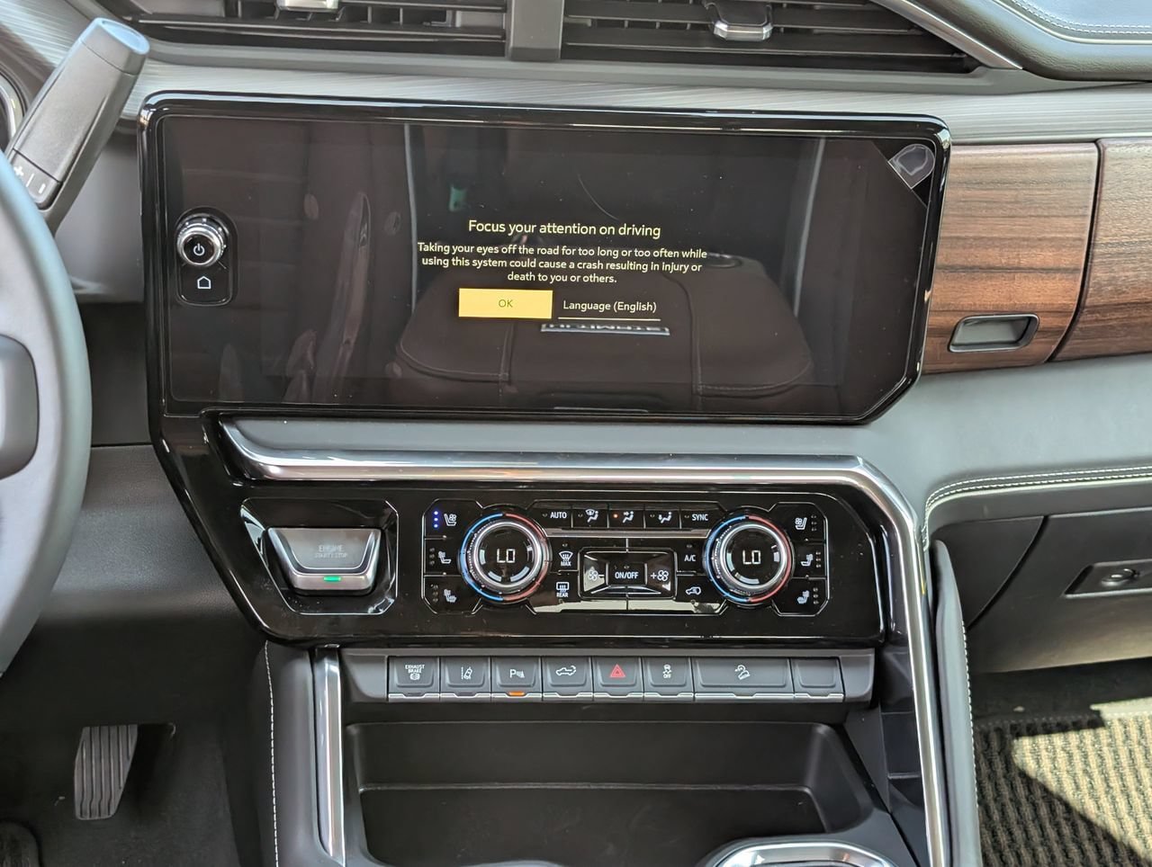 New 2026 GMC Sierra 2500 Denali Ultimate AWD/4WD image 10
