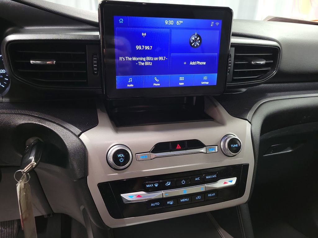 Used 2023 Ford Explorer 4WD image 14