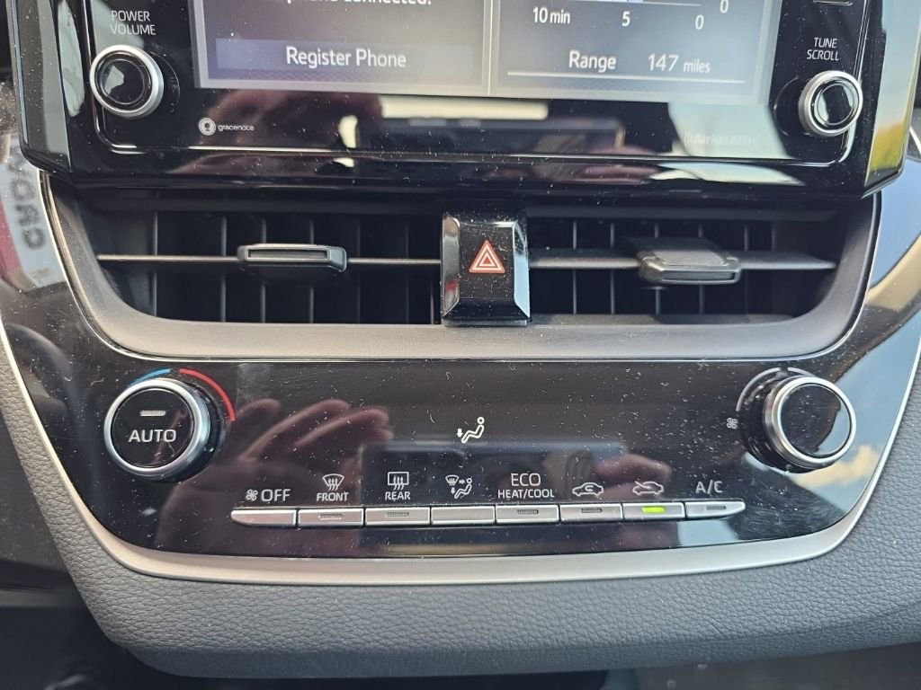 Used 2022 Toyota Corolla LE FWD image 24