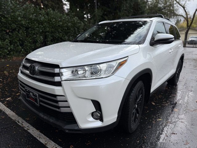 Used 2019 Toyota Highlander XLE image 1