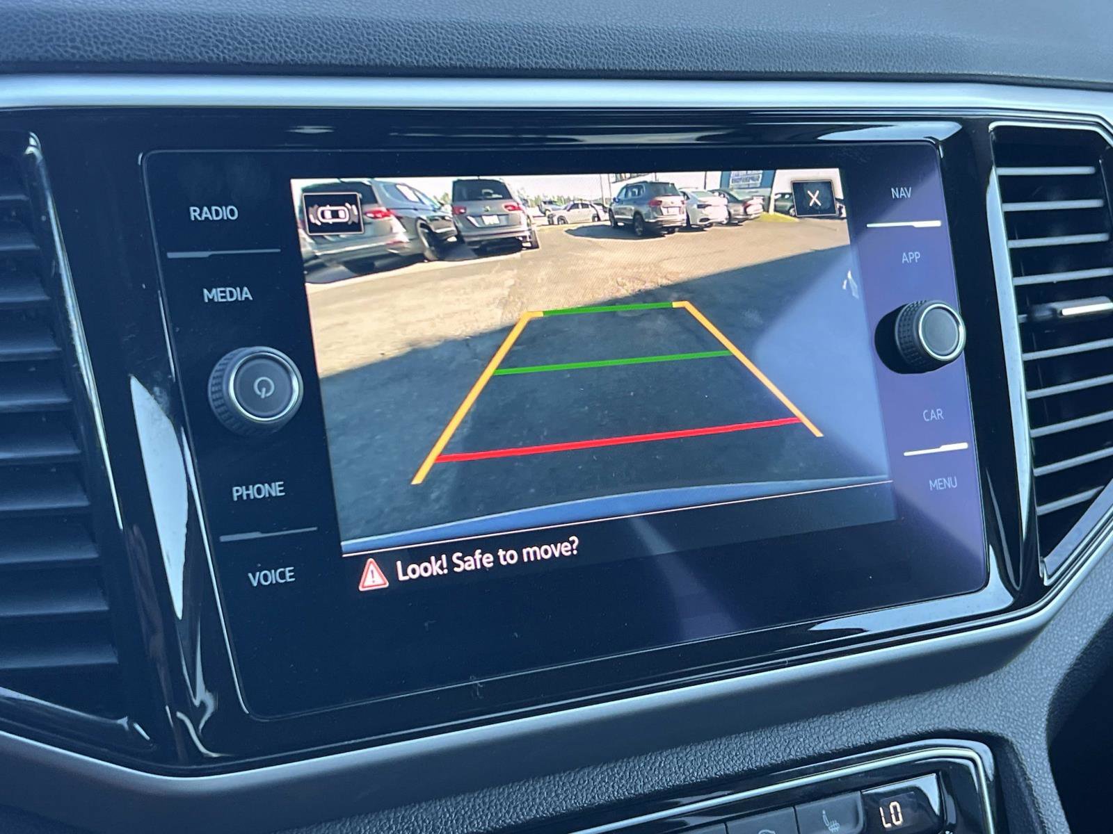 Certified 2022 Volkswagen Atlas SEL R-Line image 16