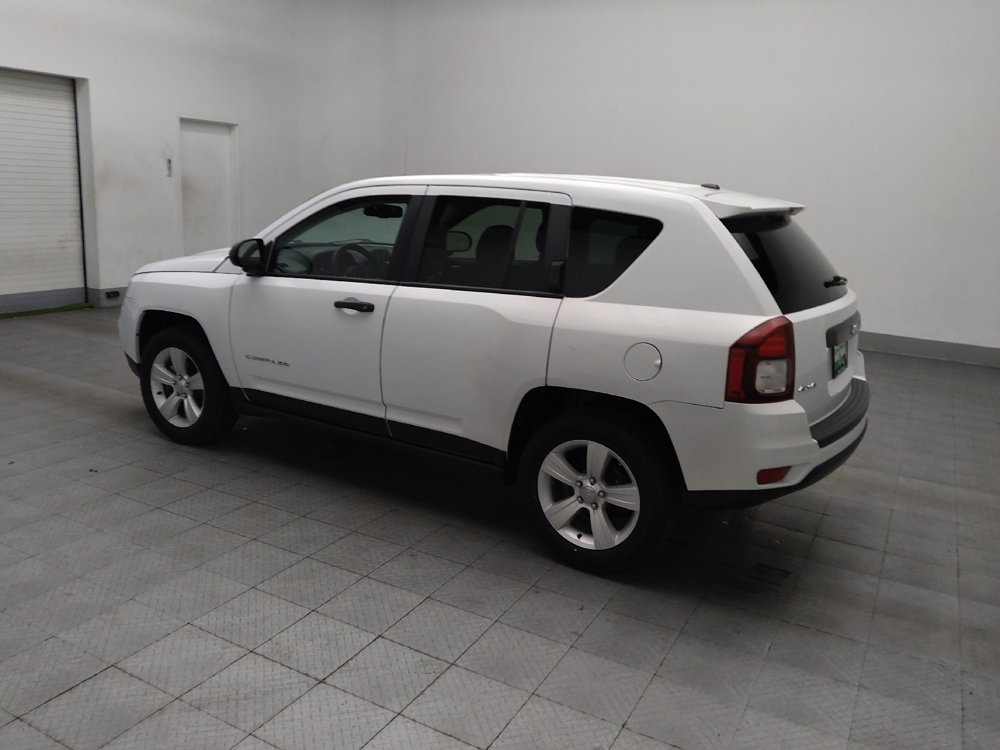 Used 2016 Jeep Compass Sport image 3
