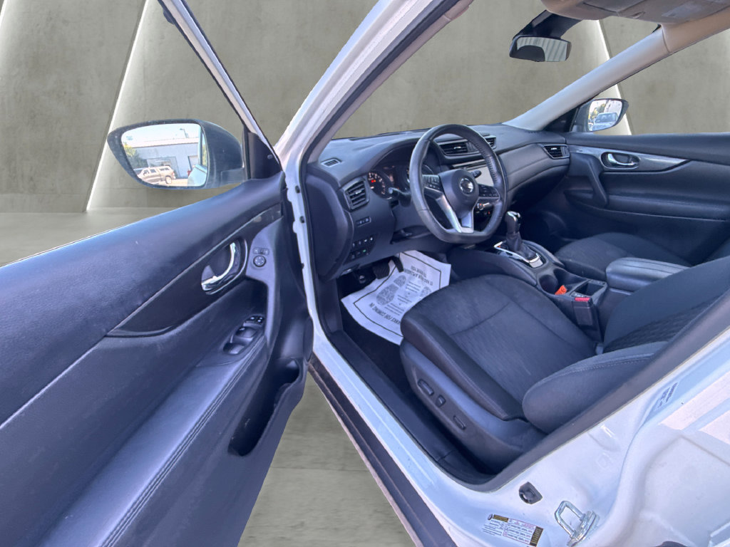Used 2020 Nissan Rogue SV AWD/4WD image 18