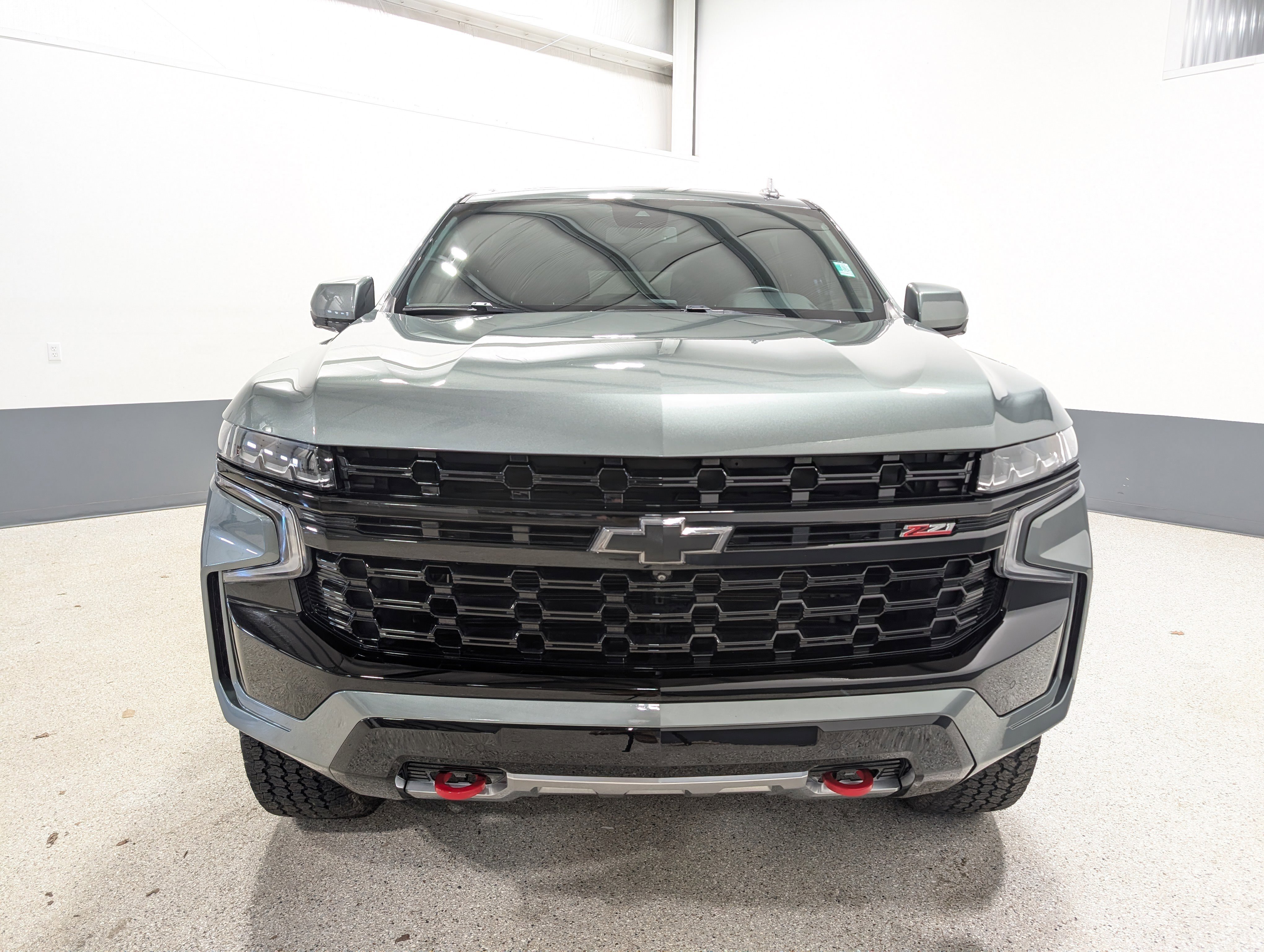 Used 2023 Chevrolet Suburban Z71 w/ Luxury Package image 8