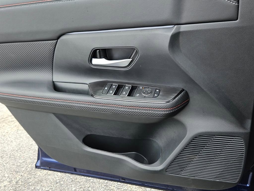 New 2026 Nissan Kicks SR image 28