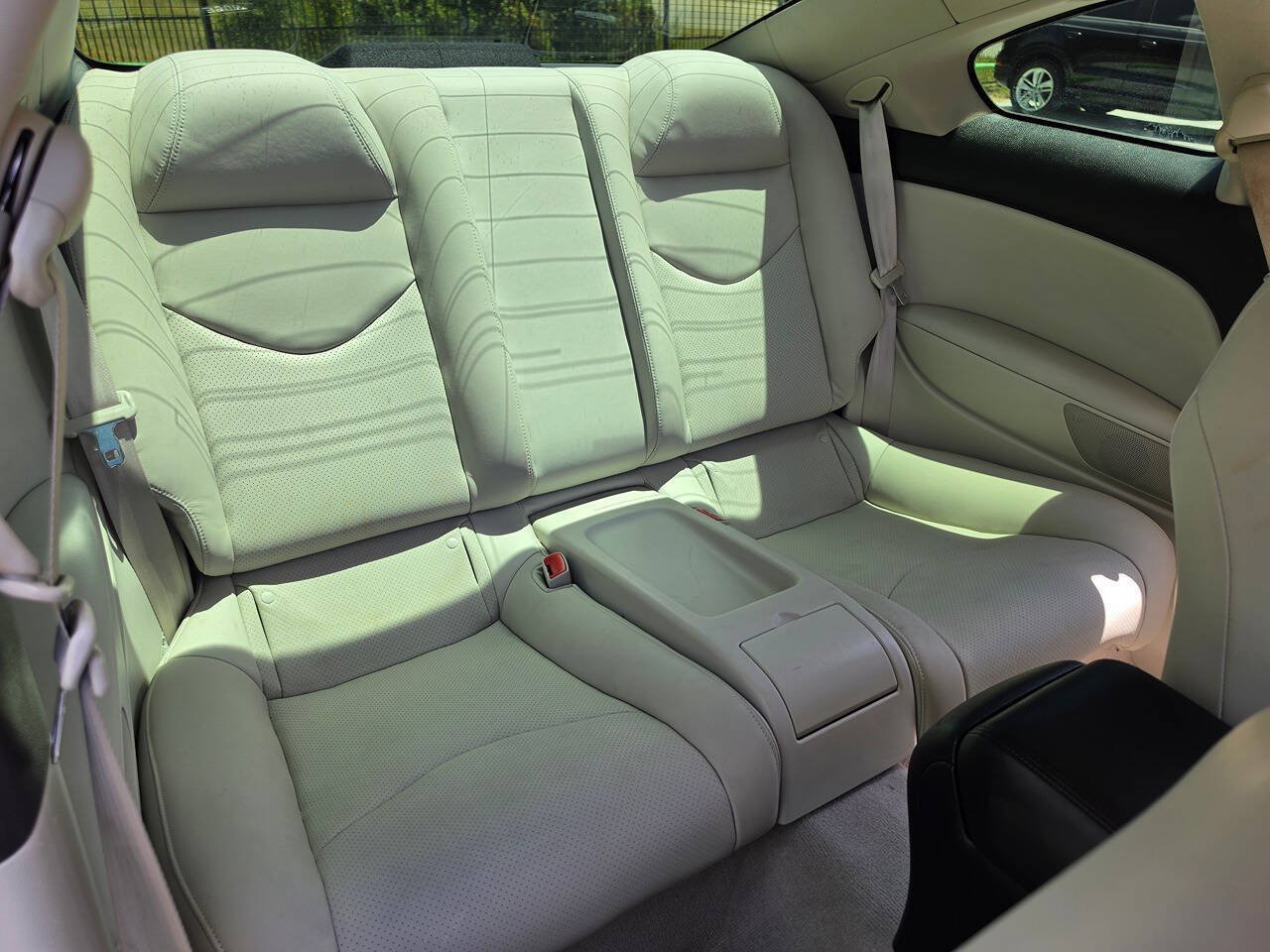 Used 2015 INFINITI Q60 AWD Coupe w/ Premium Package image 32