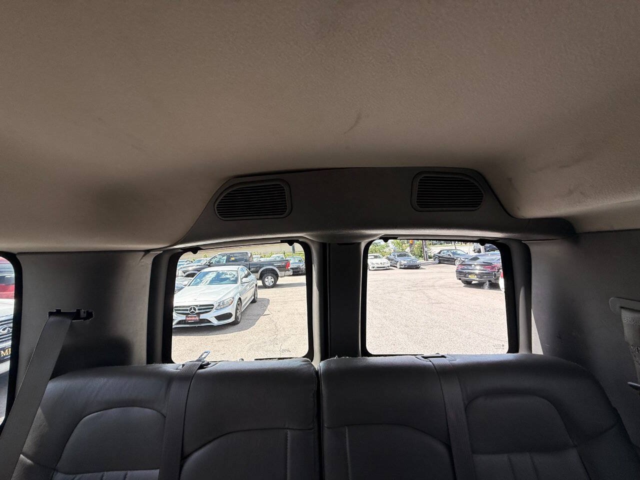 Used 2017 GMC Savana 3500 LS RWD image 48
