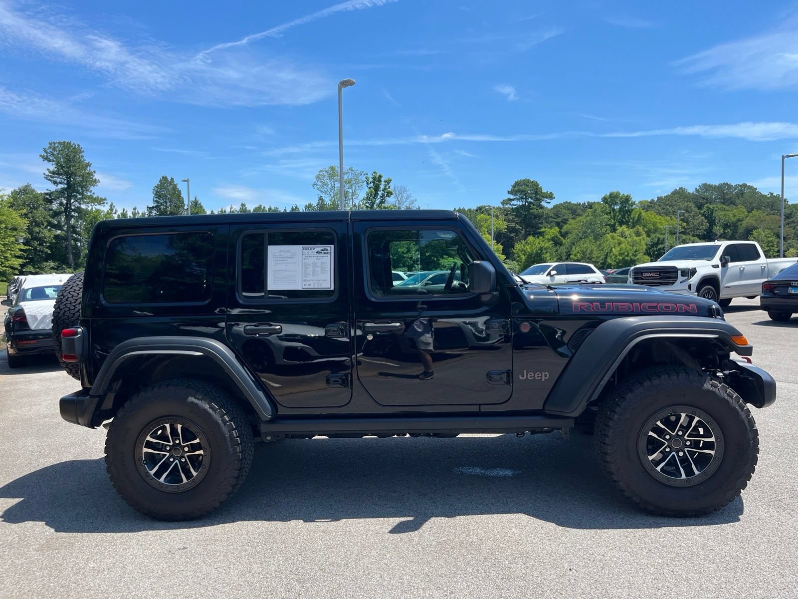 Used 2024 Jeep Wrangler Unlimited Rubicon w/ XTREMEE 35" Tire Package AWD/4WD image 4