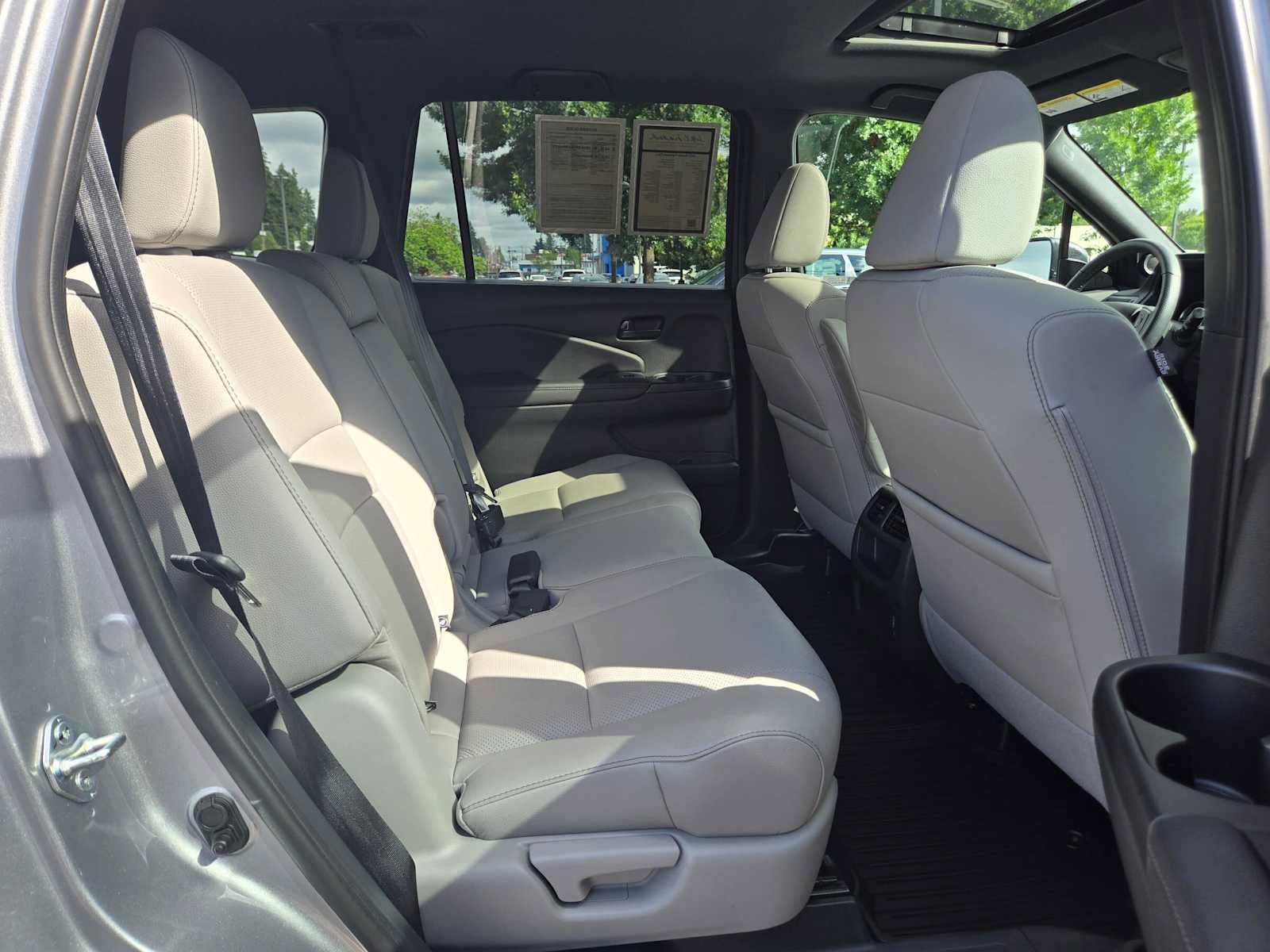 Used 2023 Honda Passport EX-L image 12