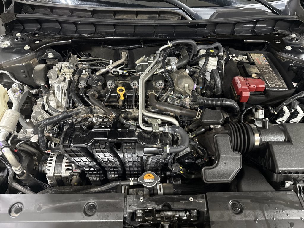 Used 2025 Nissan Altima 2.5 SV FWD image 24