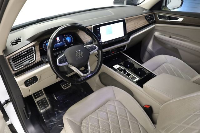 Used 2024 Volkswagen Atlas SEL Premium R-Line AWD/4WD image 12