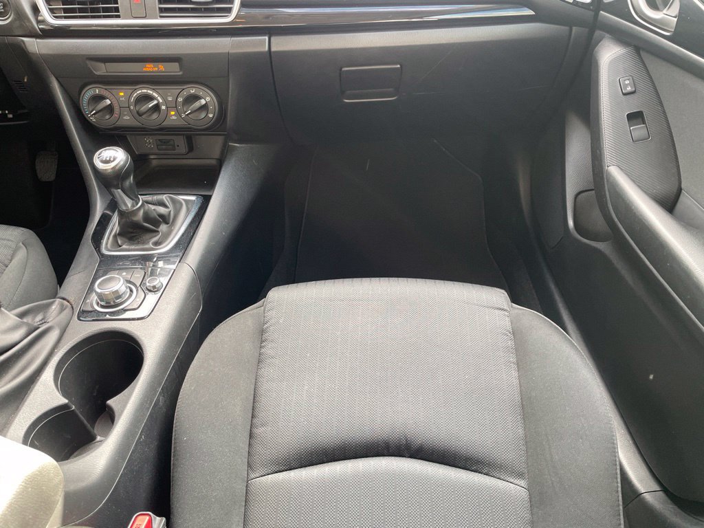 Used 2015 MAZDA MAZDA3 i Sport FWD image 25