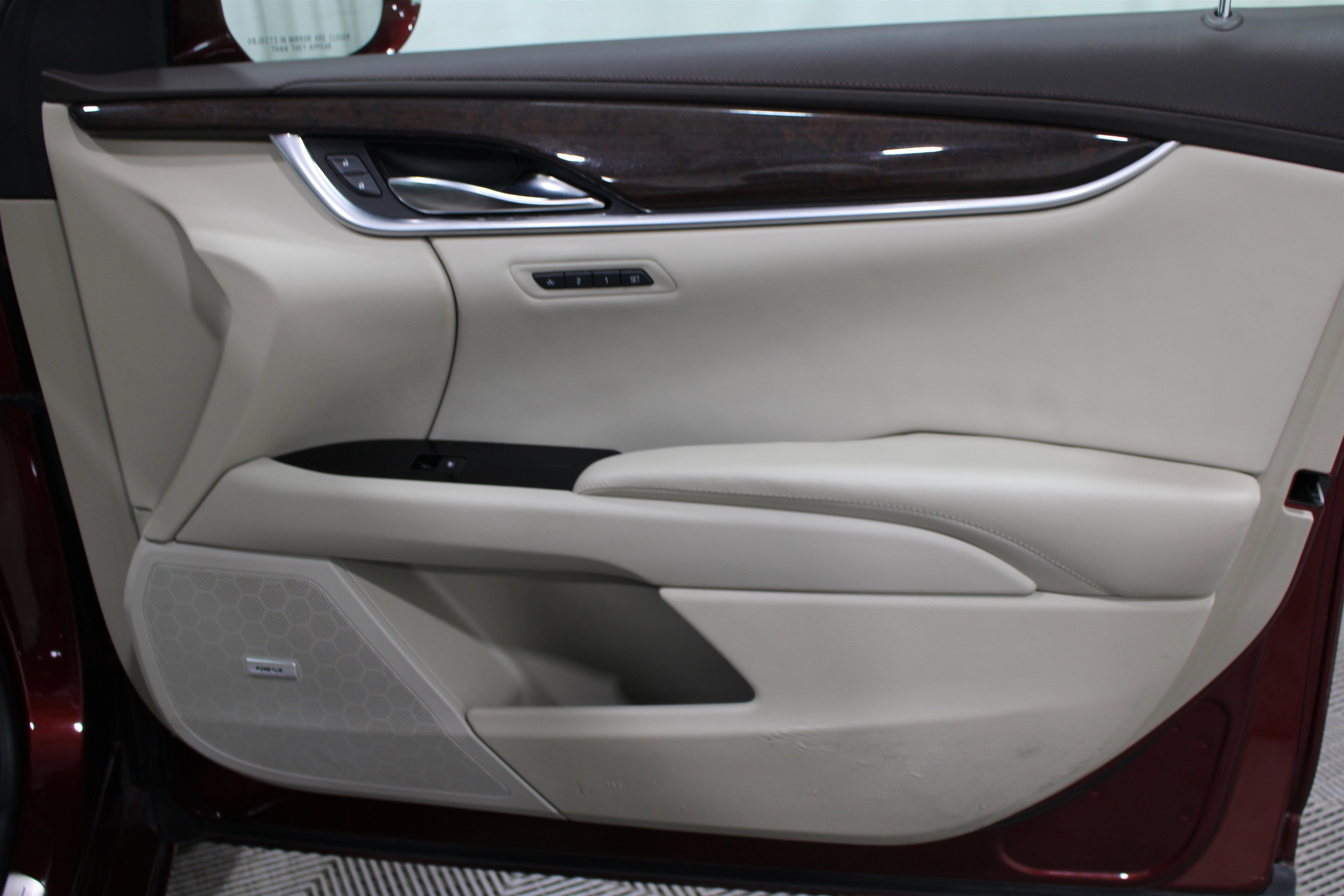 Used 2016 Cadillac XTS Luxury w/ Driver Awareness Package image 32