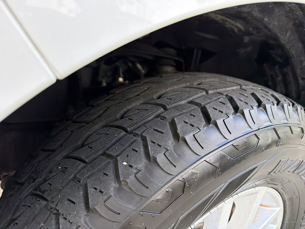 Used 2019 Nissan Frontier SV image 13