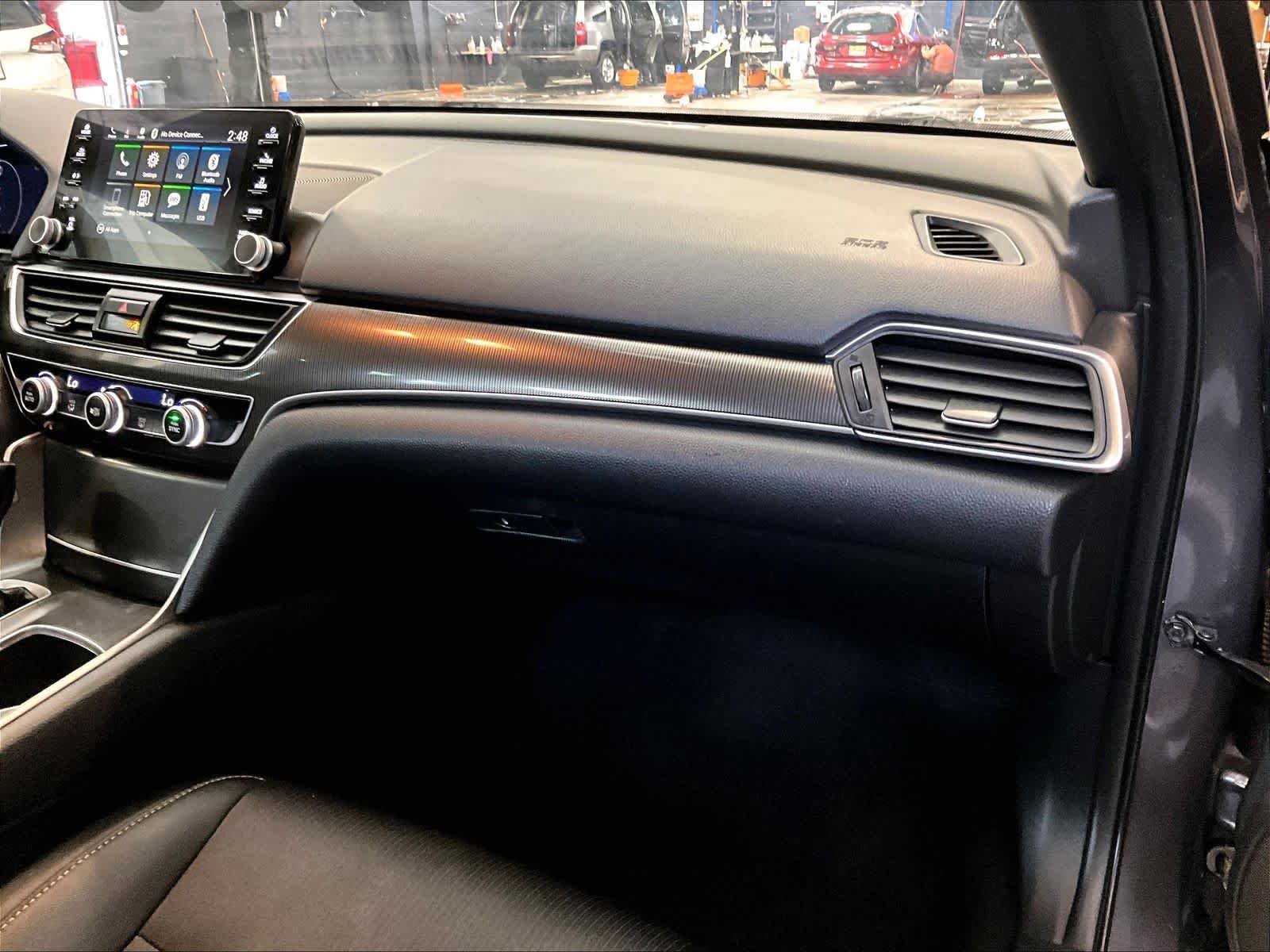 Used 2018 Honda Accord Sport image 13