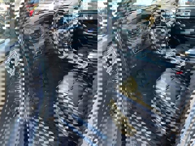 Used 2023 Ford Explorer Limited image 10