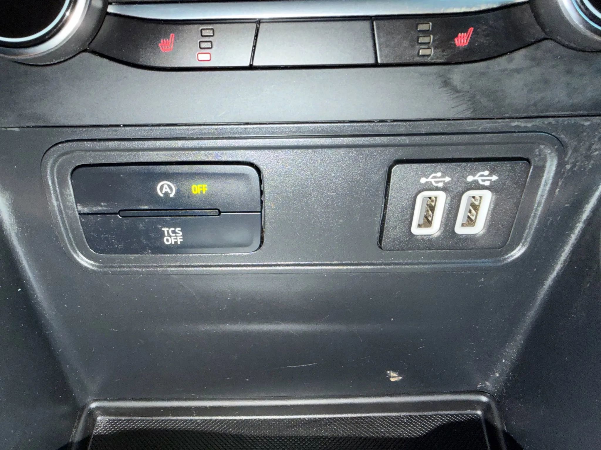 Used 2021 Ford EcoSport SE w/ SE Convenience Package image 21