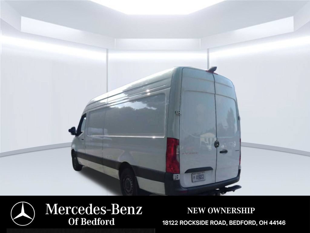 Used 2024 Mercedes-Benz Sprinter 2500 image 3