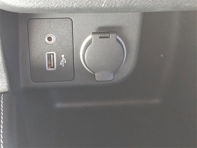 Used 2020 Nissan Kicks SV image 23