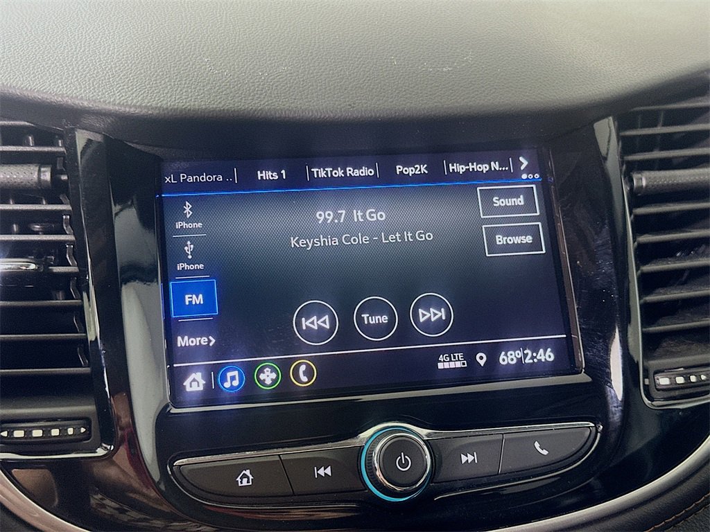 Used 2022 Chevrolet Trax LT w/ Midnight Edition image 28