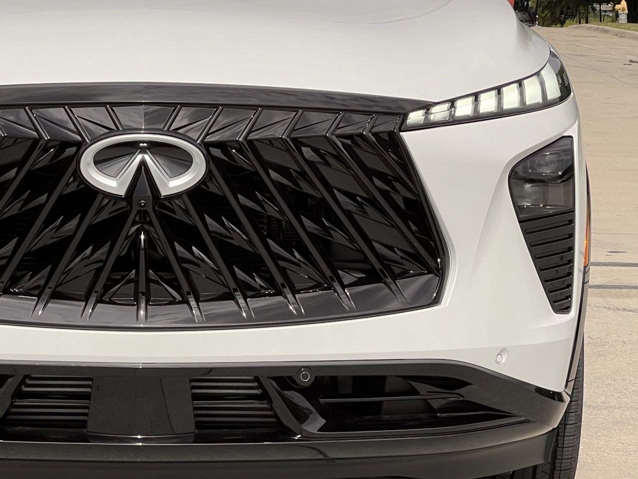 New 2027 INFINITI QX65 Autograph w/ Cargo Package AWD/4WD image 8