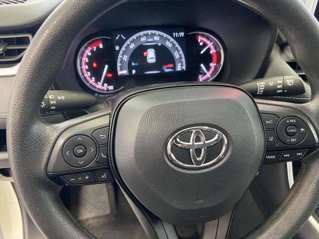 Certified 2025 Toyota RAV4 LE FWD image 19